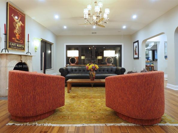 11 Sylvan Ln, Fort Lauderdale FL 33316