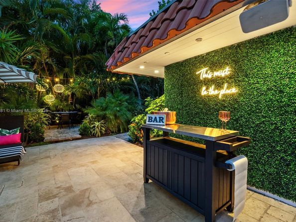 11 Sylvan Ln, Fort Lauderdale FL 33316