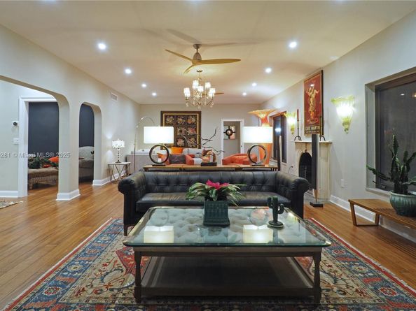 11 Sylvan Ln, Fort Lauderdale FL 33316