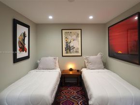 11 Sylvan Ln, Fort Lauderdale FL 33316