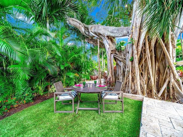 11 Sylvan Ln, Fort Lauderdale FL 33316