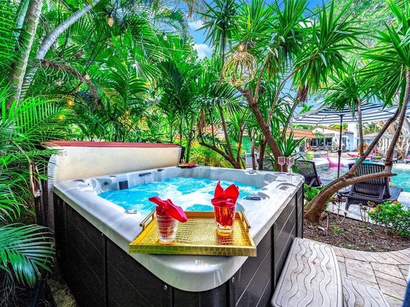 11 Sylvan Ln, Fort Lauderdale FL 33316