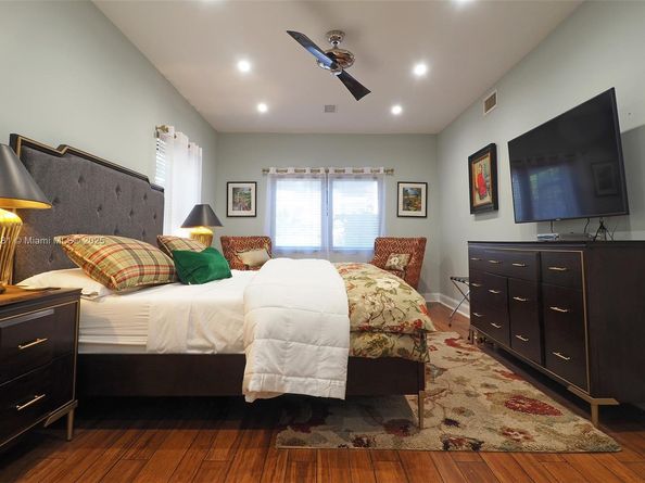 11 Sylvan Ln, Fort Lauderdale FL 33316