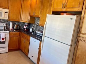 3940 NW 42nd Ave 319, Lauderdale Lakes FL 33319