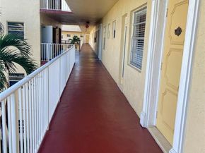 3940 NW 42nd Ave 319, Lauderdale Lakes FL 33319