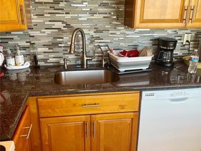 3940 NW 42nd Ave 319, Lauderdale Lakes FL 33319