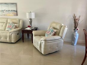 3940 NW 42nd Ave 319, Lauderdale Lakes FL 33319