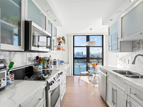 9 Island Ave 2006, Miami Beach FL 33139