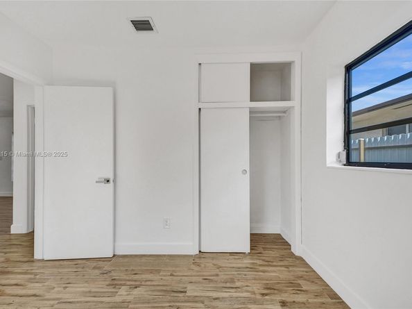 4631 E 8th Ct, Hialeah FL 33013