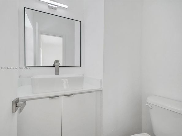 4631 E 8th Ct, Hialeah FL 33013