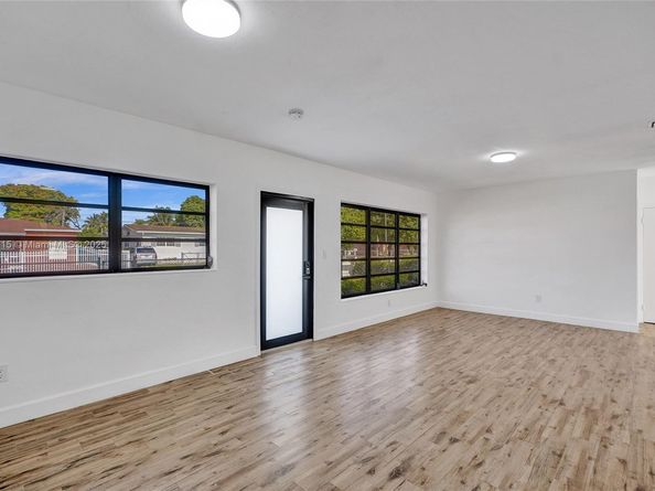 4631 E 8th Ct, Hialeah FL 33013