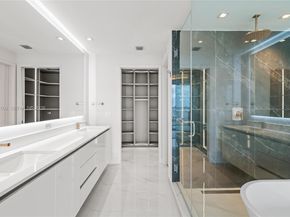 700 NE 24th ST 2402, Miami FL 33137