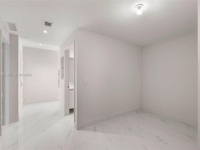 700 NE 24th ST 2402, Miami FL 33137