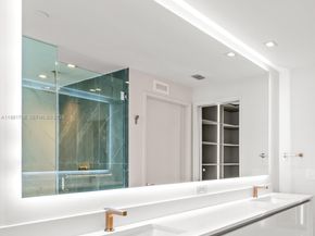 700 NE 24th ST 2402, Miami FL 33137