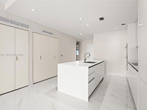 700 NE 24th ST 2402, Miami FL 33137