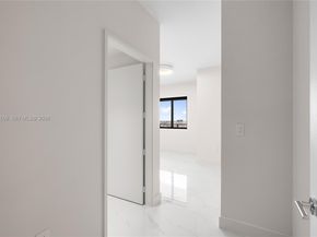 700 NE 24th ST 2402, Miami FL 33137