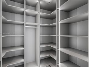 700 NE 24th ST 2402, Miami FL 33137