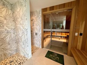 700 NE 24th ST 2402, Miami FL 33137