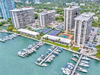 1901 Brickell Ave