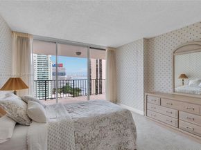 1901 Brickell Ave B1912, Miami FL 33129