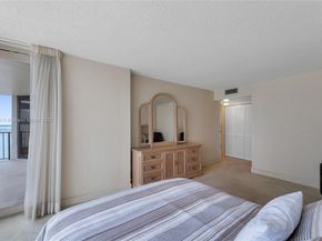 1901 Brickell Ave B1912, Miami FL 33129