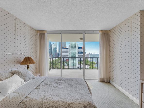 1901 Brickell Ave B1912, Miami FL 33129