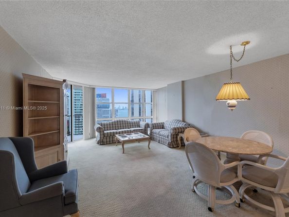 1901 Brickell Ave B1912, Miami FL 33129
