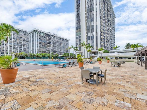 1901 Brickell Ave B1912, Miami FL 33129
