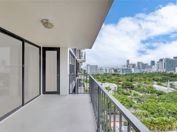 1901 Brickell Ave B1912, Miami FL 33129