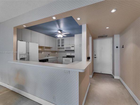 1901 Brickell Ave B1912, Miami FL 33129