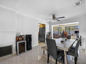 4461 NW 6th St, Plantation FL 33317