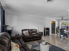 4461 NW 6th St, Plantation FL 33317