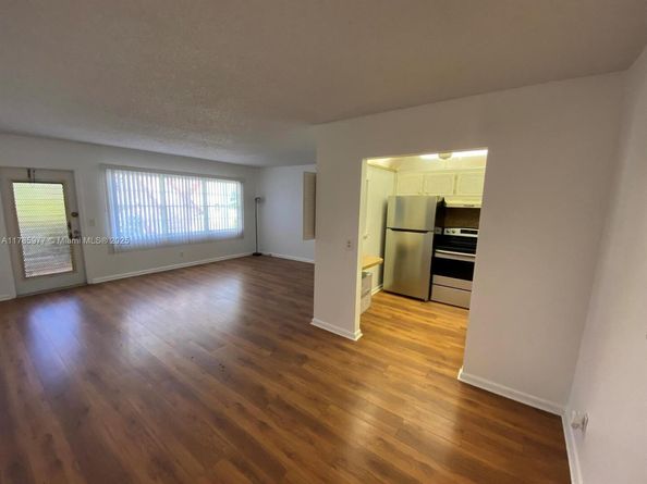 381 Fanshaw J 381, Boca Raton FL 33434