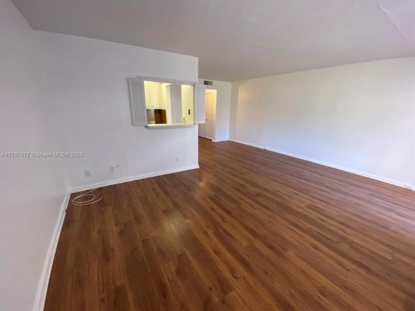 381 Fanshaw J 381, Boca Raton FL 33434