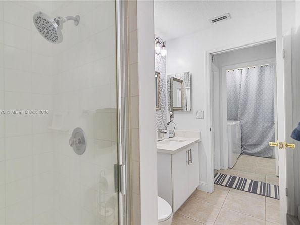 19313 NW 11th St, Pembroke Pines FL 33029