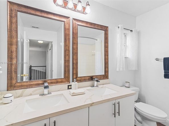 19313 NW 11th St, Pembroke Pines FL 33029