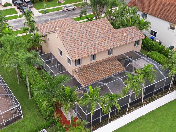 19313 NW 11th St, Pembroke Pines FL 33029