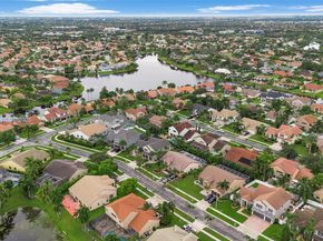 19313 NW 11th St, Pembroke Pines FL 33029
