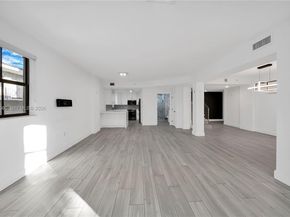 1650 Galiano St TH15, Coral Gables FL 33134