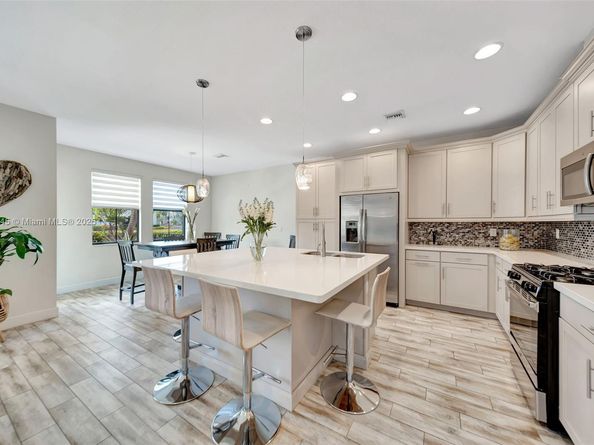 12512 NW 32nd Mnr, Sunrise FL 33323