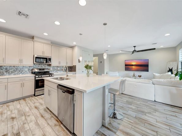 12512 NW 32nd Mnr, Sunrise FL 33323