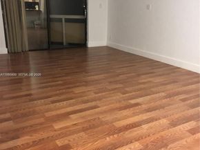 8290 Lake Dr 349, Doral FL 33166