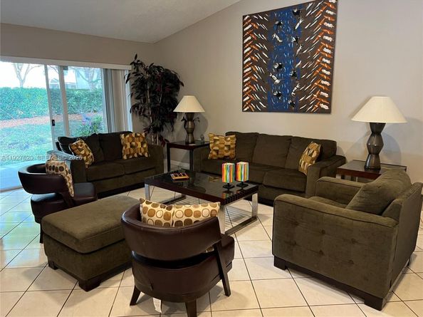 1653 Zenith Way, Weston FL 33327