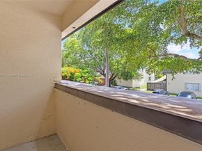 8713 SW 137th Ave 8713, Miami FL 33183