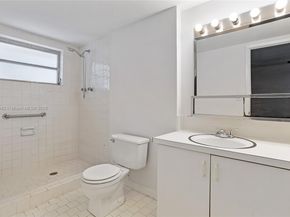 8713 SW 137th Ave 8713, Miami FL 33183