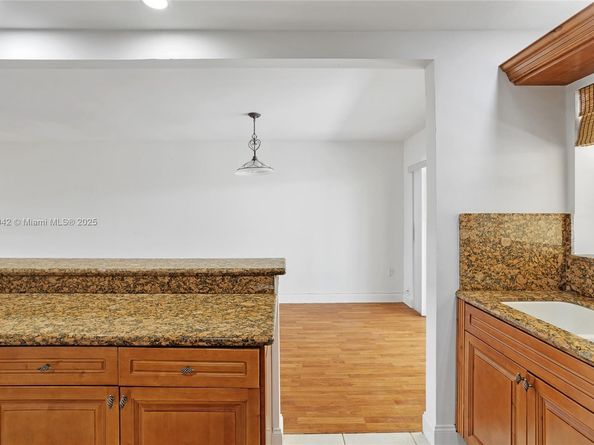 8713 SW 137th Ave 8713, Miami FL 33183