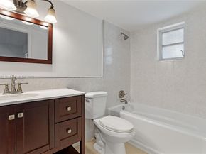 8713 SW 137th Ave 8713, Miami FL 33183