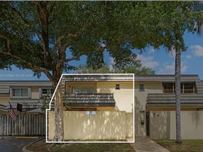 8713 SW 137th Ave 8713, Miami FL 33183