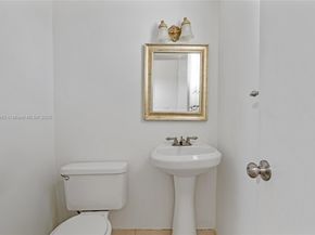 8713 SW 137th Ave 8713, Miami FL 33183