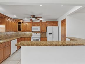 8713 SW 137th Ave 8713, Miami FL 33183